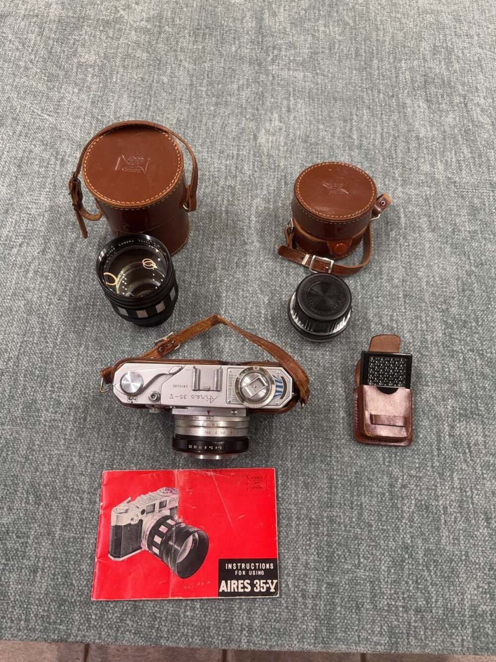 Aires 35-V Rangefinder Camera Kit Tele-Coral 10cm f/3.5 Lens and Accessories